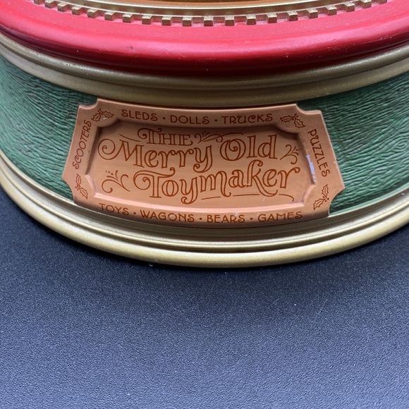 Hallmark Rotating Merry Old Toymaker Train Clock & Toys Music Box TESTED WORKS - Picture 12 of 14